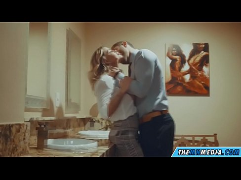❤️ Khi một cô gái tóc vàng busty quyến rũ bạn trong một nhà vệ sinh công cộng Khiêu dâm tại khiêu dâm% vi.pornogroupp.ru% ﹏